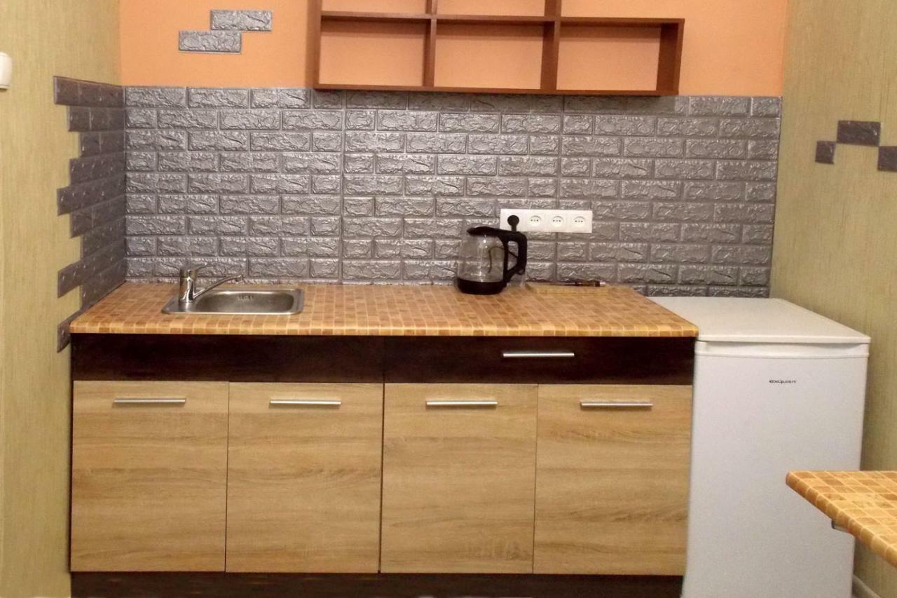 Apartment At Teodora Sqr Lviv Extérieur photo